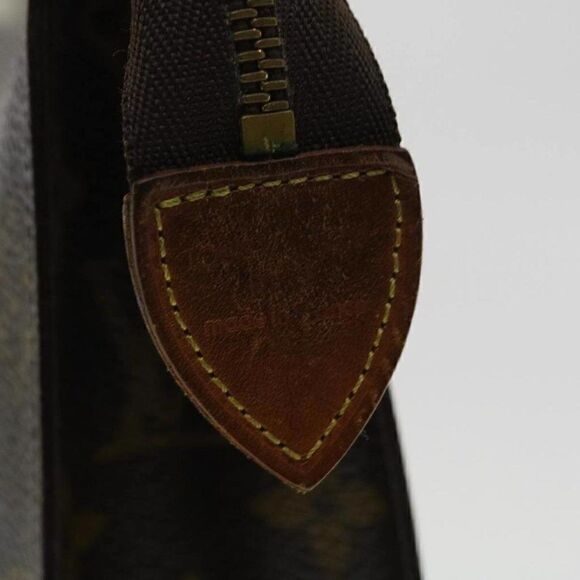 LOUIS VUITTON Monogram Poche Toilette 26 Pouch - Picture 8 of 15